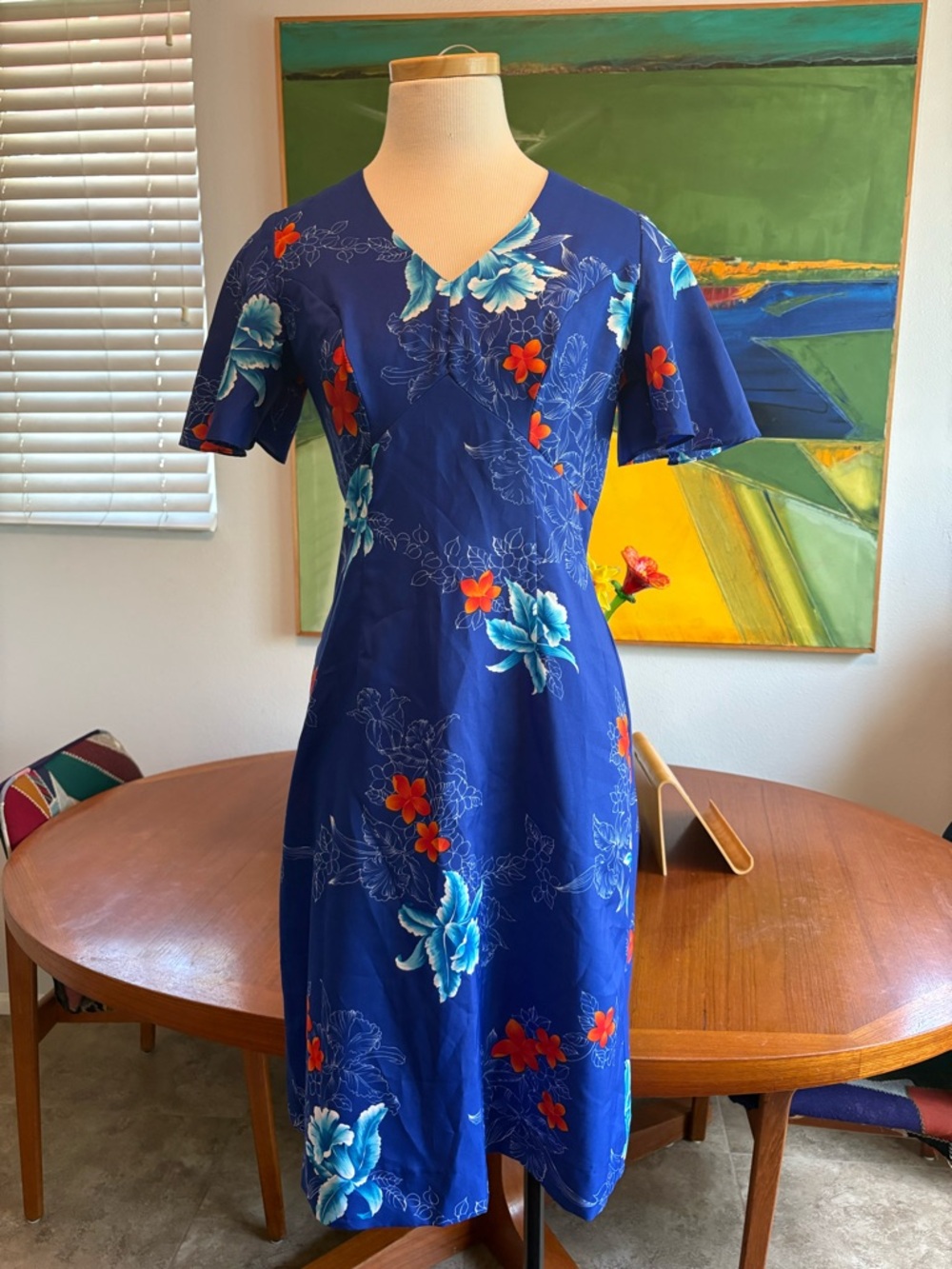 Vintage Hawaiian 60s Blue Floral V-Neck Dress